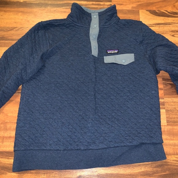 Patagonia Tops - Patagonia pullover